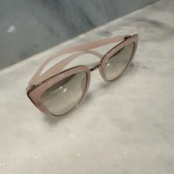 Urban Outiftters Beige Clear Cat Eye Sunglasses - Picture 3 of 4